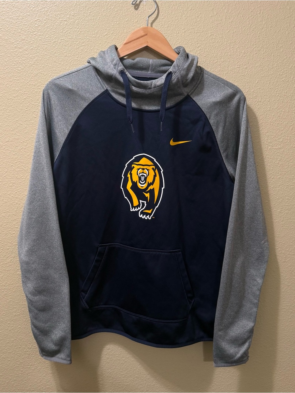 Women’s Large Nike Cal California Golden Bears Therma Retro Hooded Sweatshirt